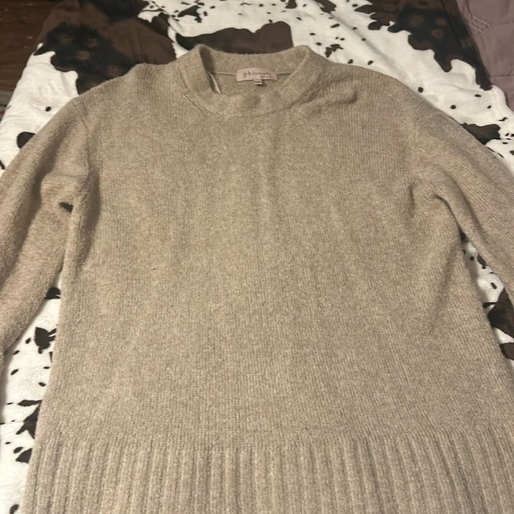 Philosophy sweater super soft